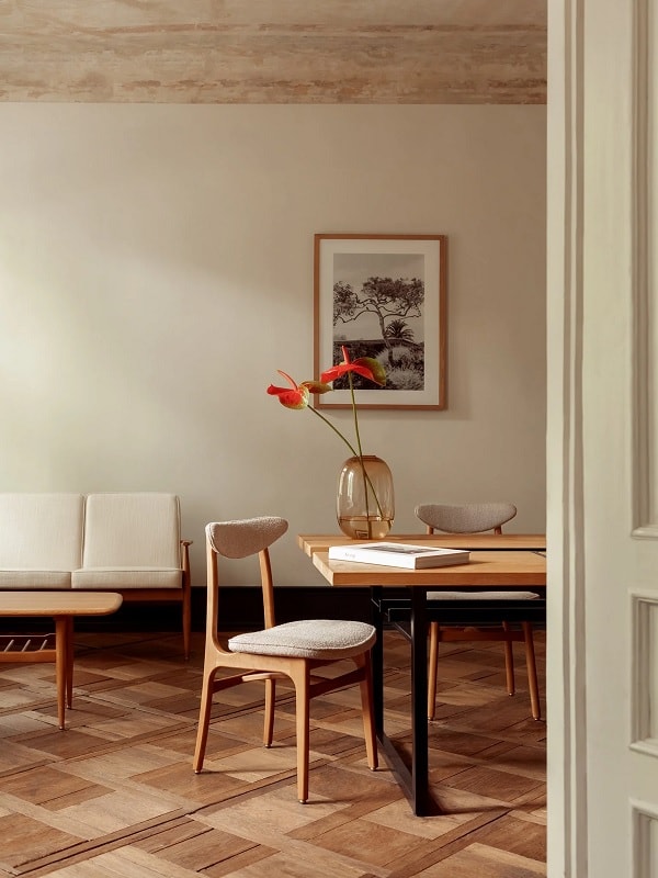 200-190 chaise Boucle Sierra Natural Wood - Image 3