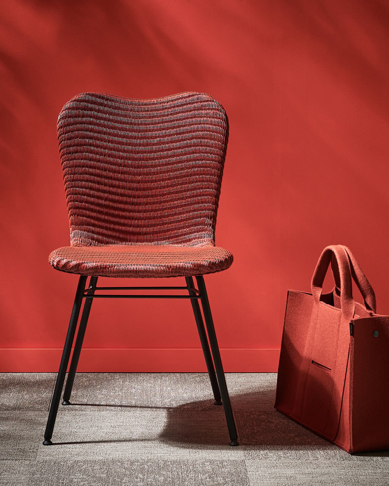 Chaise Lily pieds métal - Image 4