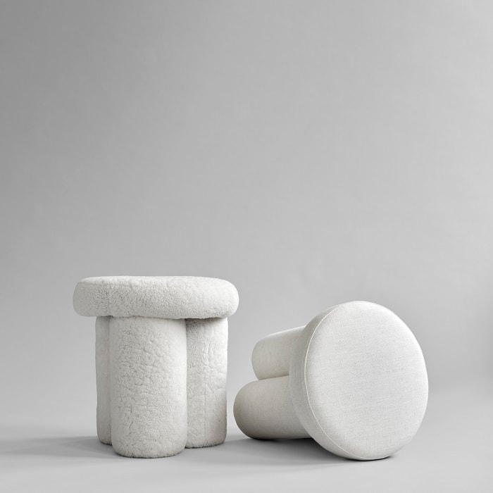 Pouf Big Foot Stool Bouclé - Image 8